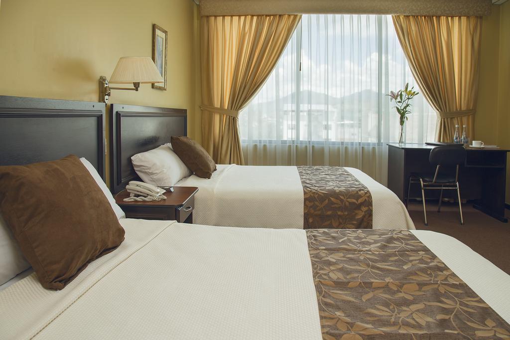 Hotel Podocarpus โลจา ห้อง รูปภาพ
